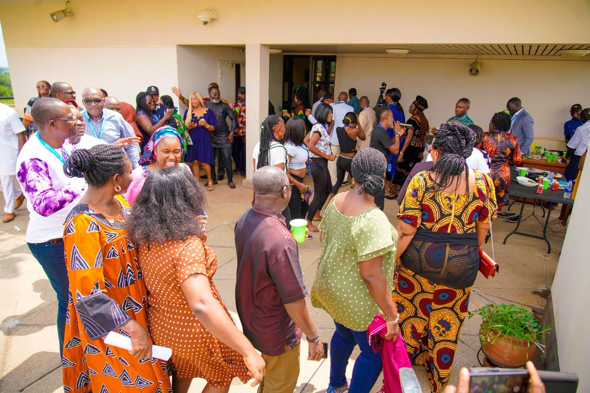 WMulombo's tweet photo. Today was the turn of Central Africa to host colleagues and share our culture, ably represented by Cameroon, Congo and DRC. We enjoyed delicacies but also dance with the contributions of “PapySouve”. Was great time @WHONigeria @UnaidsNigeria @UN_Nigeria https://t.co/6MkKahDWiy