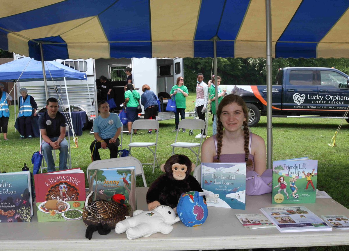 I had fun yesterday setting up a table and meeting people and kids at a #thinkDIFFERENTLY event, and getting to share my @BearsforCares books and mission.
I am excited to do a reading at the Dutchess County Fair at another think
DIFFERENTLY event on August 24th! #childrensbooks