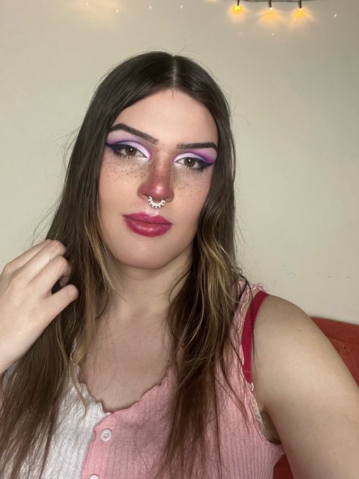 I&rsquo;m gonna have so much fun with you 😌💕💖 https://t.co/UEHyZEaqdH<a href="/tag/newprofilepic"class="tags"><span>#newprofilepic</span></a>