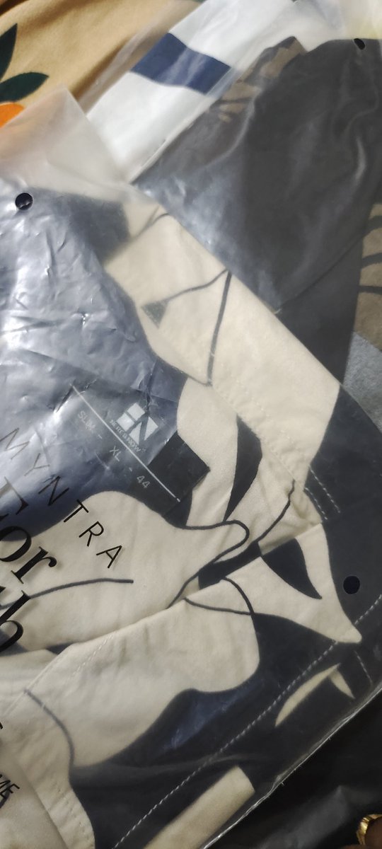 ShasiKumarRedd5's tweet image. Hey @myntra, disappointed with my recent order! Received the wrong size and it's such a hassle. Can't believe this happened. 😡 Can you please fix this and ensure such mistakes don't happen again? #CustomerService #WrongSize #Disappointed