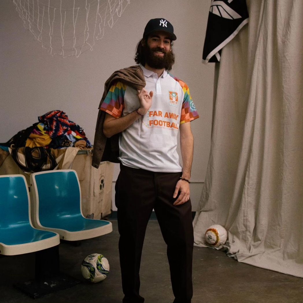 FarAwayFootball's tweet photo. I'm thrilled to support @SerotoninSoccer's Vibes FC in the @Icarus_Cup with this stellar look from my friends at @IcarusFCphl!

I've worked with Icarus on amazing kit projects around the world, and am proud to be part of another banger! 💫🪐✨💿🧘🌈☀️

#UpTheVibes #IcarusCup2023 https://t.co/l3Hrec9Bms