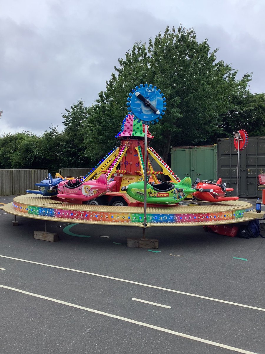 MsArmstrongRPS's tweet photo. Thank you all for coming along to our Summer picnic. We’ve all had a lovely day 😃 https://t.co/D1B3wgJpf2