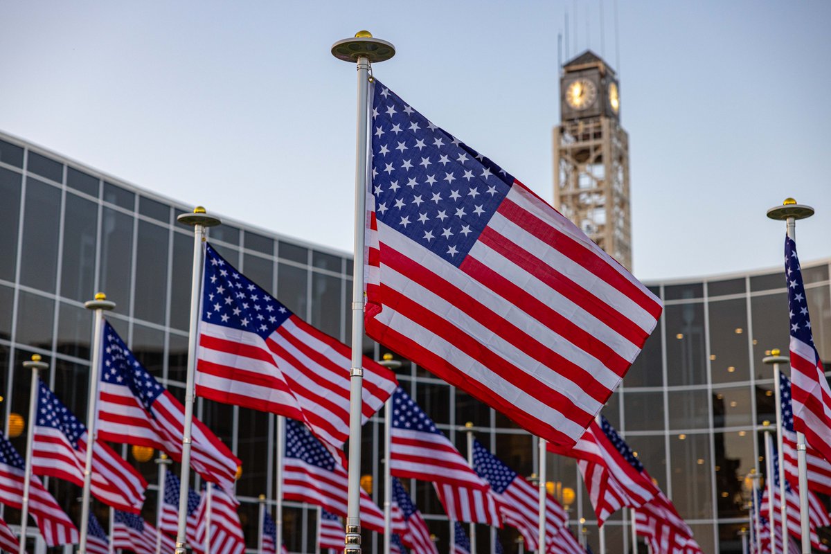 City_of_Irvine's tweet photo. City Hall and other City facilities will be closed Tuesday, July 4, in observance of Independence Day โก๏ธ https://t.co/dW6dkqSp2F. We hope you will take some time to visit the #FieldOfValor display on the Irvine Civic Center lawn through July 14.
#WeAreIrvine #FourthOfJuly https://t.co/g7UbejWIv0
