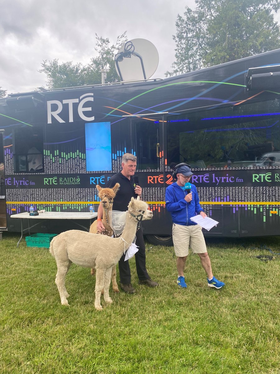 patsynev's tweet photo. Literally left breathless after yesterday's @RadioRayRTE #RunWithRay event at @coilltenews Avondale forest park, from @mary_coughlan4, @tomhappens and @fobraonain playing live, to alpacas on the lawn and my first 5k run in years....
https://t.co/ERoq9i4UsN https://t.co/0d3veifJPE