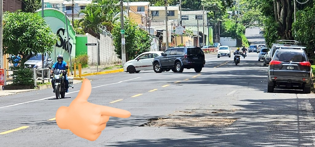 krisstyro's tweet photo. Cuando @ANDASV repara una tubería,luego del trabajo, ¿a quien @SantaTeclaSV @FOVIALITO le corresponde reparar la calle? Con estas lluvias se vuelve a formar un hoyo que pueden causar un accidente.  Tomar nota @alertux Zona: Ave. Manuel Gallardo.  Sta.Tecla. @HenryFloresST https://t.co/Ex988MBtbQ
