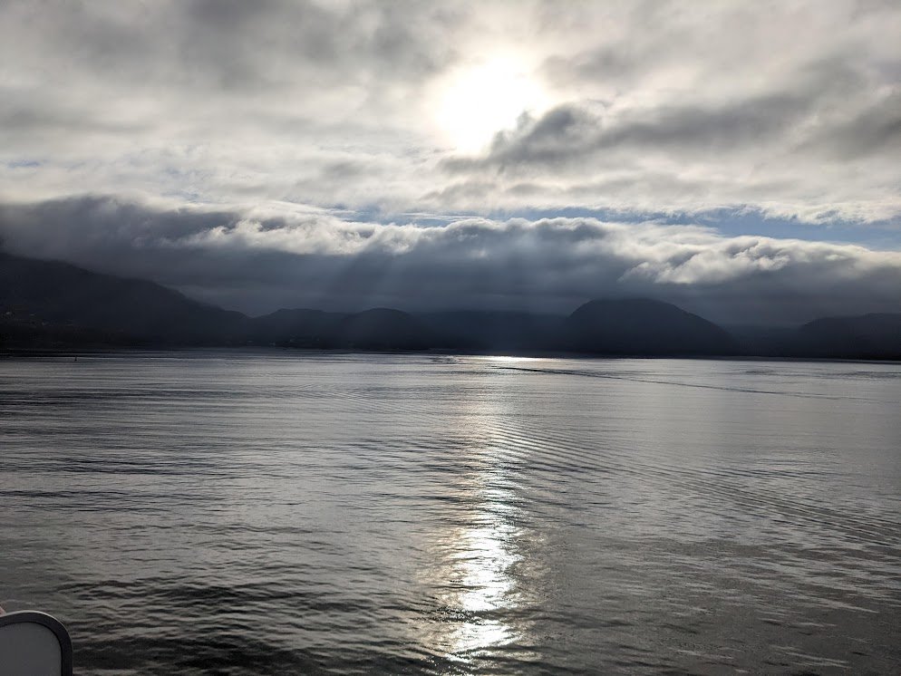 axynim's tweet photo. Had a Blast on my recent vacation. Inside Passage Cruise to Alaska! Saw amazing nature, whales, orca, seals and sea lions. Walked a glacier, hiked with Golden Eagles, and took in the beauty of our land and sea. #ExploringisFun https://t.co/FejudxhRs7