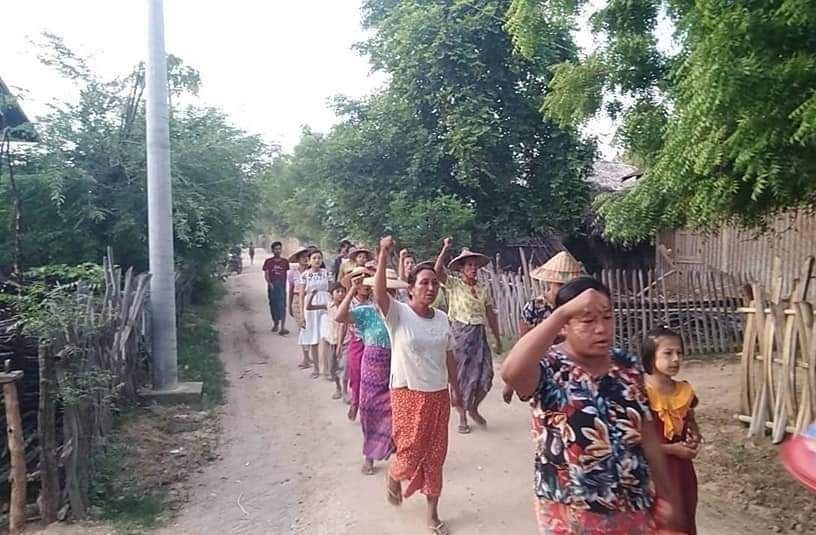 GaeGae558932's tweet photo. An anti-coup revolutionary protest somewhere in Sagaing region.  #2023Jun30Coup #WhatsHappeningInMyanmar https://t.co/TZI927VZ6E