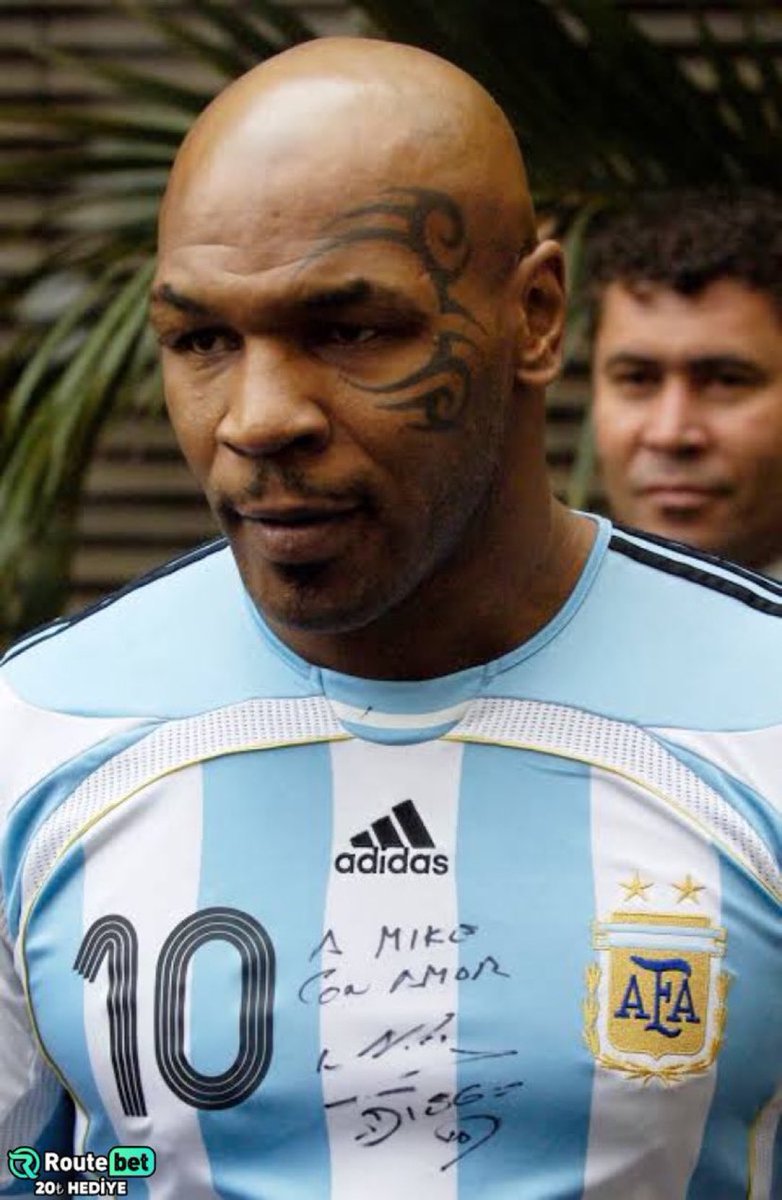 MessiFanatic_'s tweet photo. 🥊 Mike Tyson🗣️: “There's a guy called Canelo who's threatening Messi… If he dares to touch Messi, I'll have to get back in the ring.”

Happy Birthday to this man, Former World Heavyweight Boxing Champion Mike Tyson. https://t.co/zGPR1ak6Gz