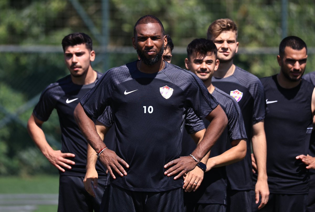 📸 Eyüpsporumuz, 2023-2024 sezonu hazırlıklarına başladı.⚡