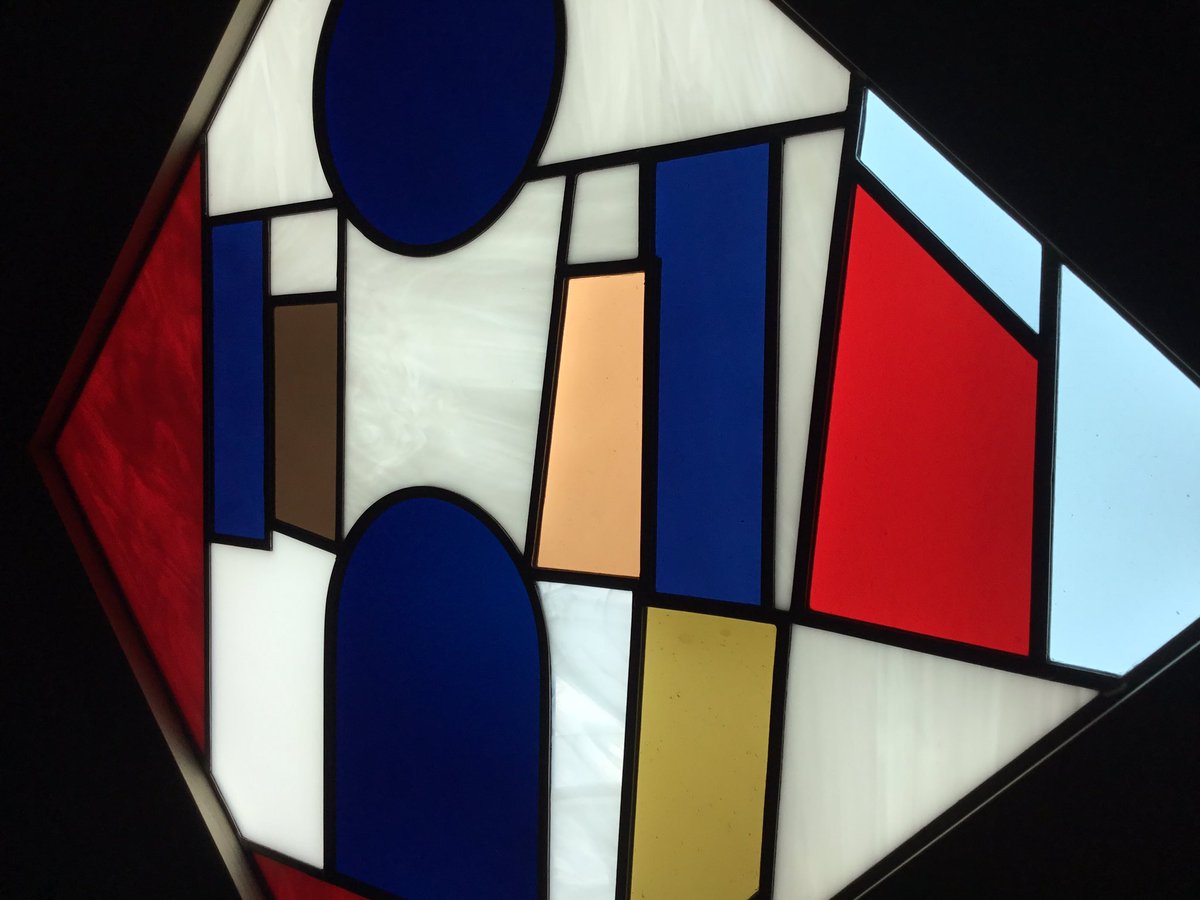 dw_paintings's tweet photo. Teaser for my new lightbox mounted leadlight, under construction a couple of posts ago...
#davidwebb #davidwebbpaintings #davidwebbstainedglass #leadlight #stainedglass #abstractstainedglass #abstractpainting #shape #colour https://t.co/HmhJal02K9