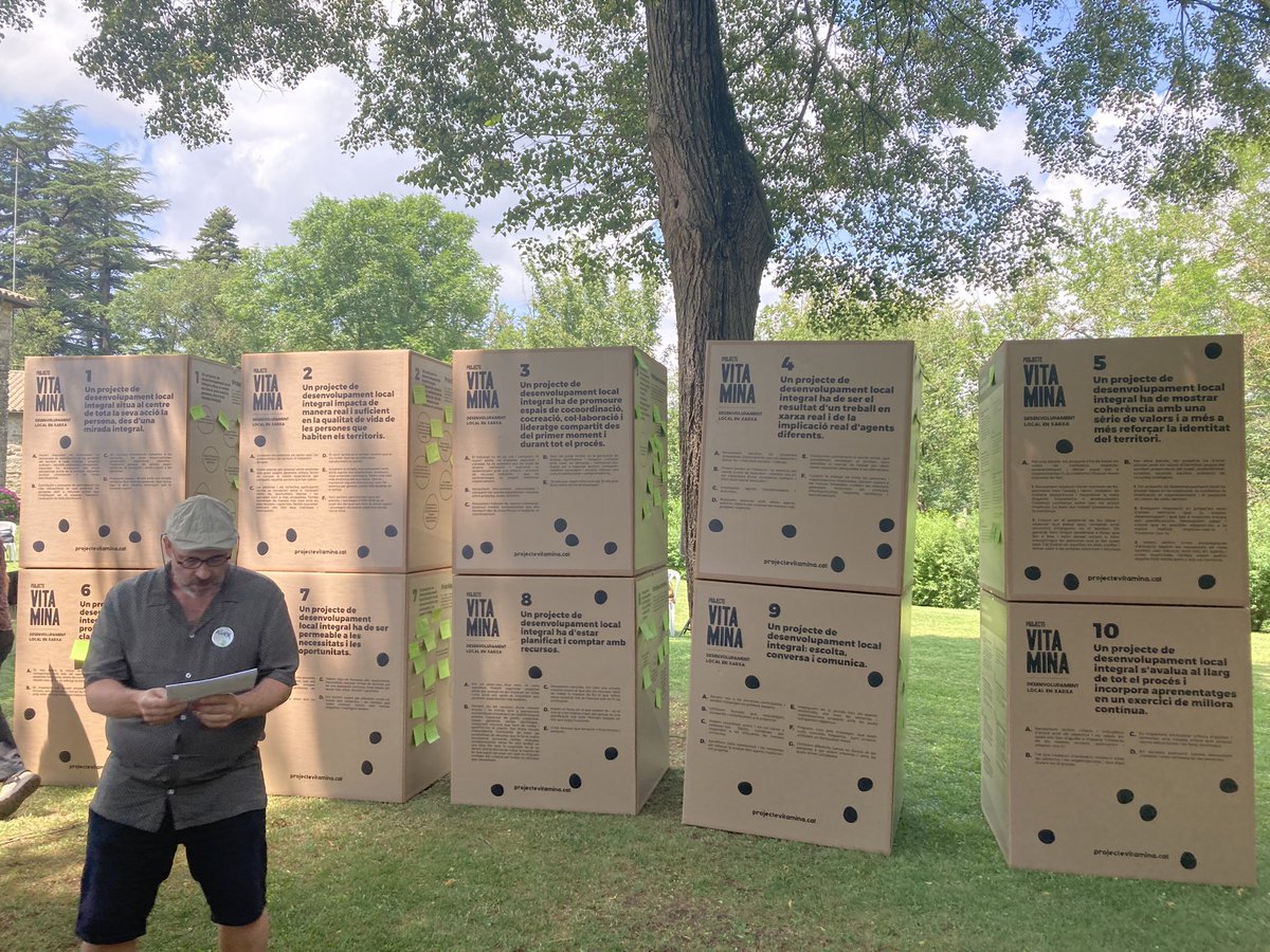 MIDIT2020's tweet image. Avui hem estat presents a la trobada del #projectevitamina impulsat per @OPEManlleu @DinamiGarrotxa @cgesbisaura @c_ripolles_d @comarcamoianes
Ens enduiem aprenentatges molt potents en #desenvolupamentlocal #collaboració #cocreació  
Un plaer assistir. Moltes gràcies companyes!