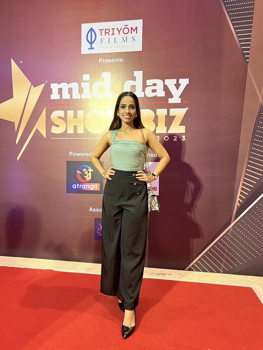 Simran Keyz tweet media