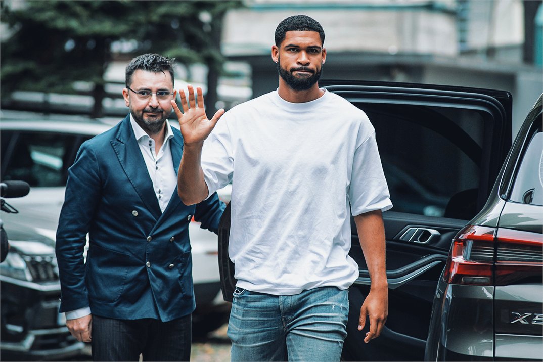 Ruben Loftus-Cheek's Chelsea career by numbers: ◉ 155 senior games ◉ 13 senior goals ◉ 2x FA Youth Cup ◉ 1x UEFA Youth League ◉ 1x PL2 ◉ 1x Super Cup ◉ 1x Europa League ◉ 1x Premier League RLC joins Milan after 19 years at the club. 💙