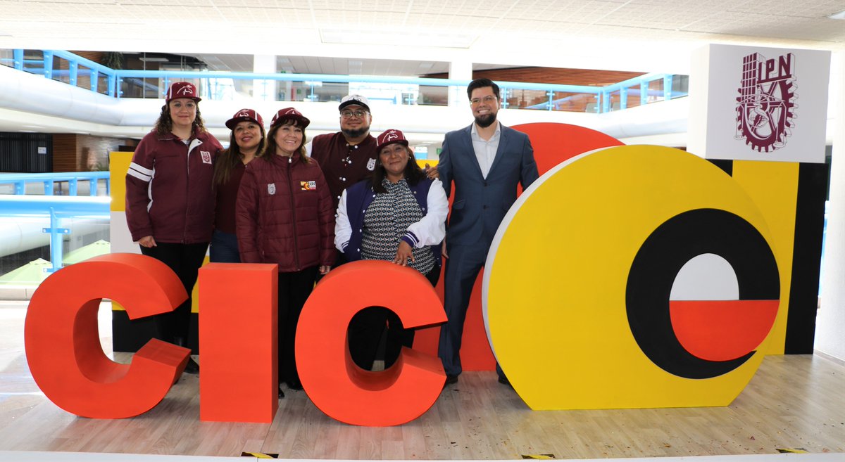 CIC_IPN_OFICIAL's tweet photo. Con motivo del cierre del semestre A23, se inauguraron las letras de identidad CIC #IPN #Estrenandoando #ComunidadCIC https://t.co/alwwg8Tu3e