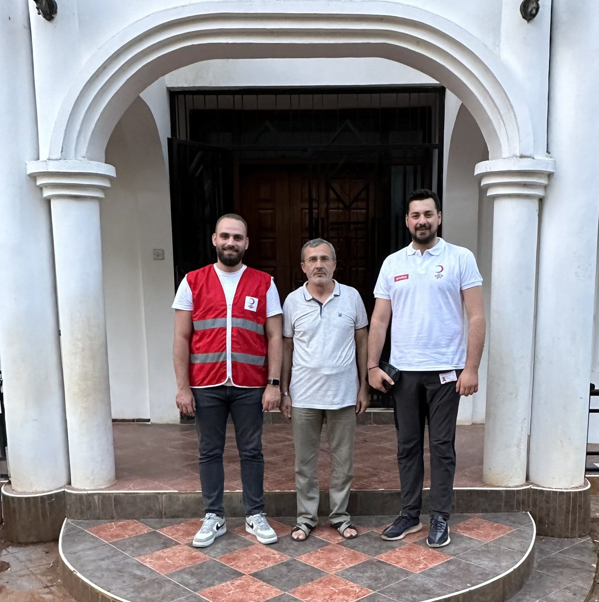 🇹🇿 Tanzanya’da ülkemizin temsilcileriyle görüşmelerimiz devam ediyor.

🇹🇷 Bugün Diyanet Vakfı’nın temsilcisi Mehmet hocamızı Darüsselam’da ziyaret ettik.

<a href="/RedCrescent/">Türk Kızılay International</a> <a href="/DiyanetVakfi/">Türkiye Diyanet Vakfı</a>