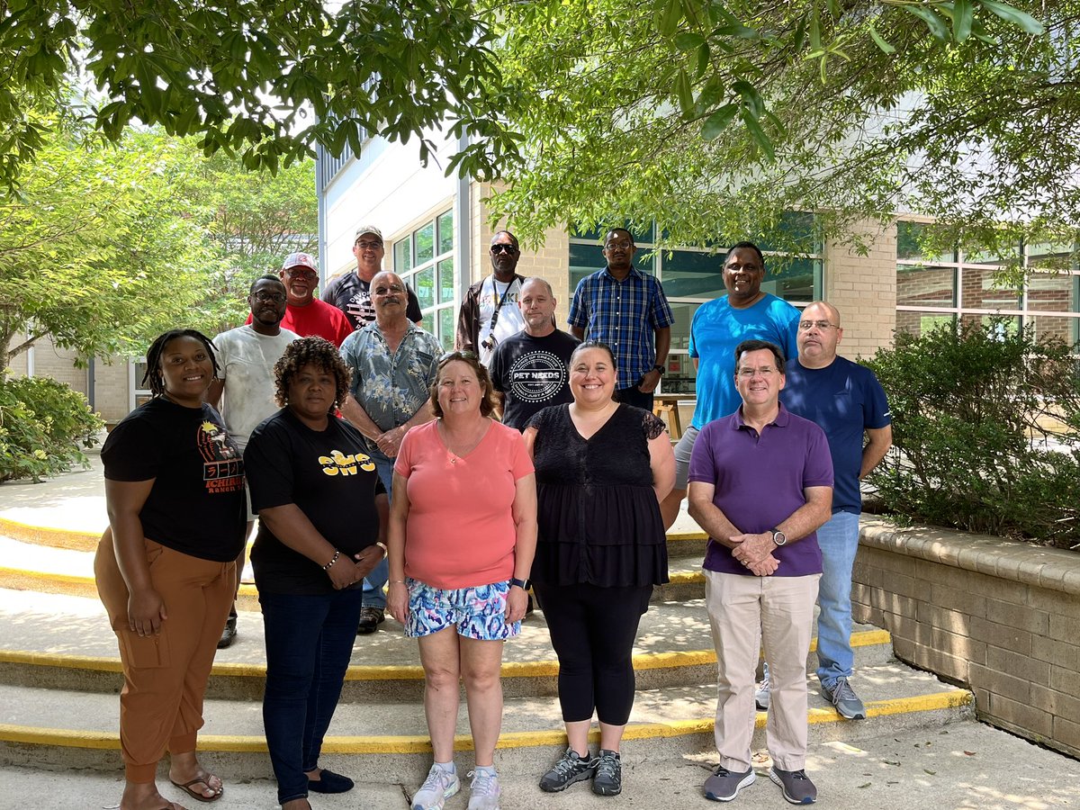 Enjoyed a week of learning 👨‍💻 with my fellow @codeorg lead learners! Excited to integrate computer science with our health science programming @WakeECHS! @TeachCode @FridayInstitute @wcpssmagnets @STEM_WCPSS @SEasternArea @MagnetSchlsMSA @ncpublicschools @lacummings005 @VPHWECHS