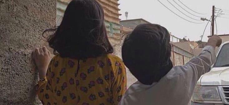 إن كانْ في صُدَفِ الأزمانِ رائعةٌ،فإنّكِ
خيرُ ما جادتْ به الصُّدَفُ.🫂✨