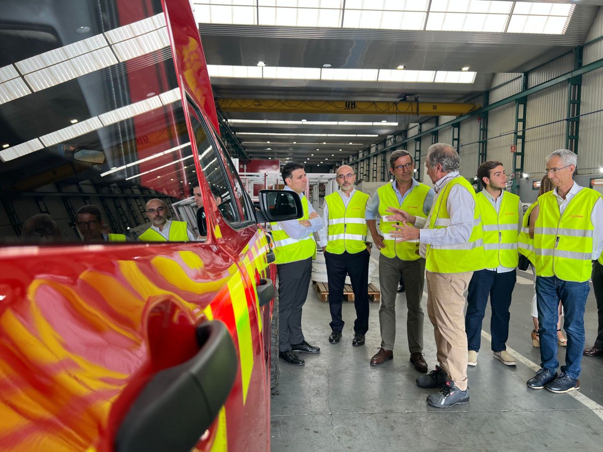 He visitado las instalaciones de <a href="/ITURRIGroup/">ITURRI</a> en Utrera, donde se vive la innovación y excelencia en la producción de vehículos de protección civil y prevención de incendios y la fabricación de equipos de protección que exportan de Sevilla al mundo. Enhorabuena #YourSafetyMatters