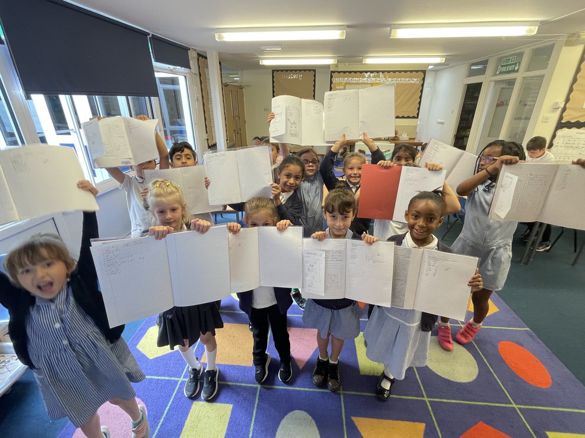 MissDaniel_BF's tweet photo. Super spellers in Olive today! ⁦@HeadBeechfield⁩ https://t.co/4V0AApaZT2