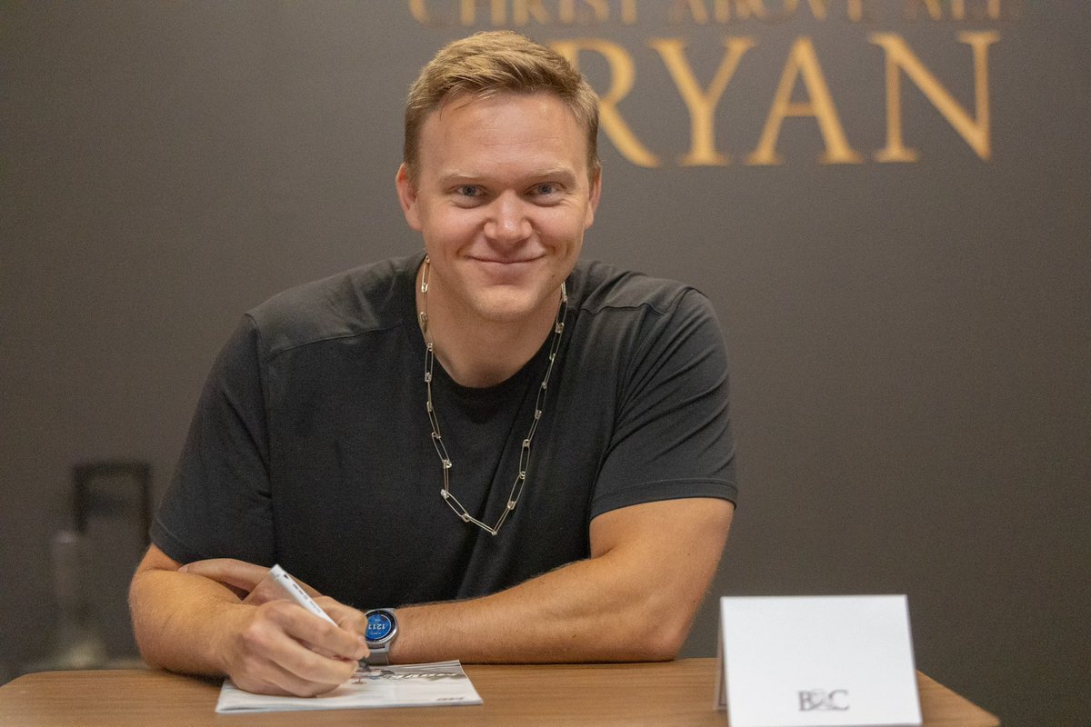 Mcgreen423's tweet image. Sometimes dreams you didn’t know you wanted, do come true. 

Feels great to announce being the new Director of Sports Information &amp;amp; Development for Bryan College Athletics.

Sometimes God provides you passion projects that lead to unexpected paths in life.

#Contend