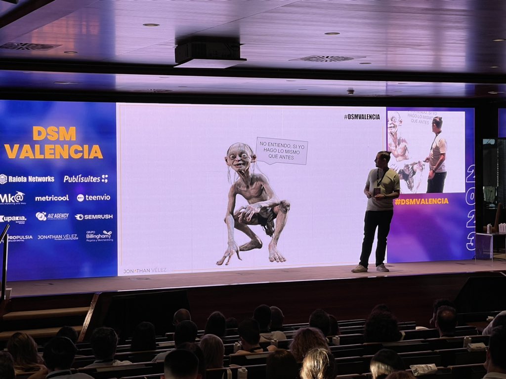 Grande <a href="/soyjonavelez/">Jonathan Vélez</a> en su ponencia en el #DSMValencia yo no quiero ser Gollum 👏👏👏
