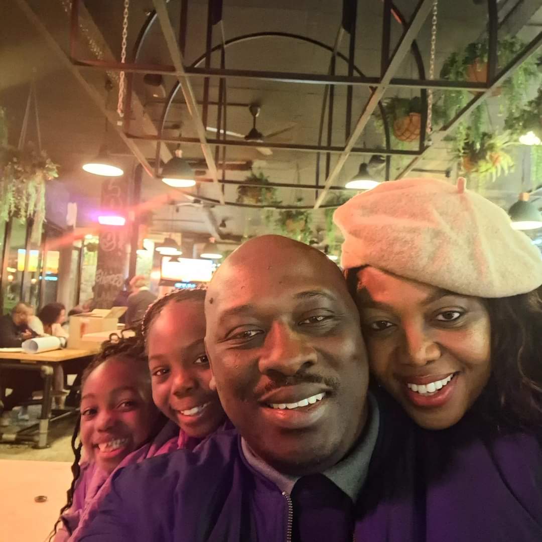 ZUZAMBATHA's tweet photo. With My Queen x My Princesses. ❤️ #Mbathas #zuzambatha #nkiyase https://t.co/qKtcjksBqC