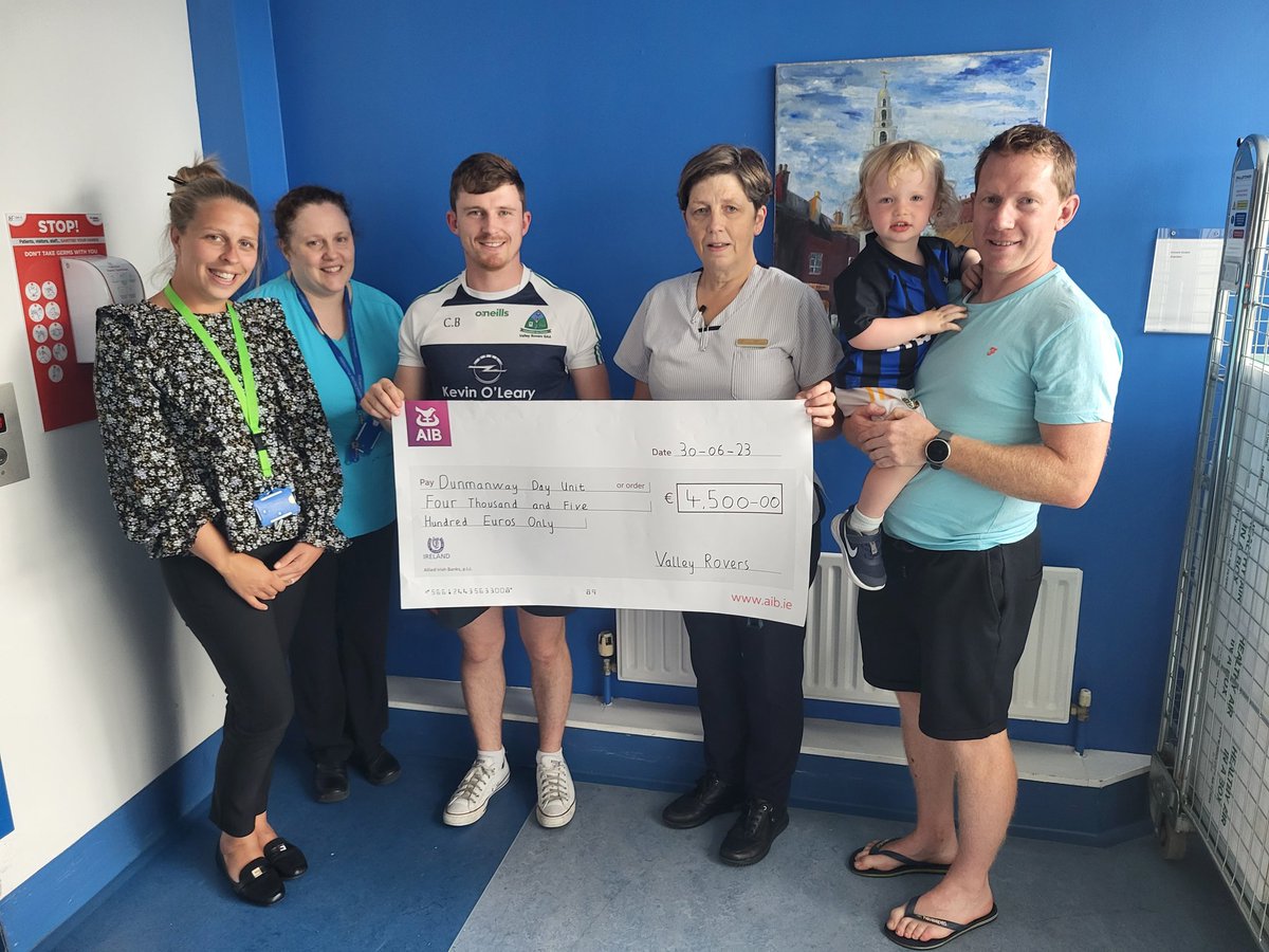 cancernursecuh's tweet photo. The staff on the Dunmanway Day Unit @cuh are extremely appreciative to the @ValleyRoversGAA for their donation made in memory of Paudie Palmer. https://t.co/c7JTTCX9f7