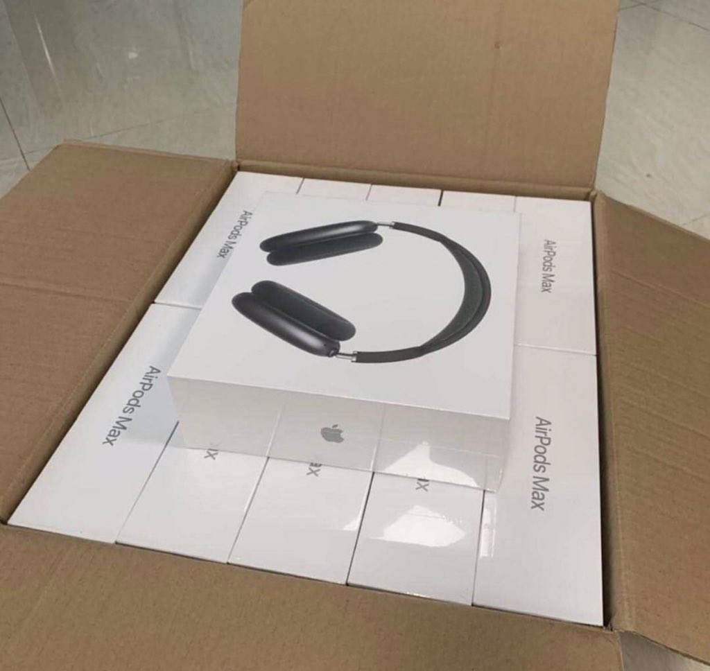 bull48687439's tweet photo. 2022 Apple AirPods Max Wireless Over-Ear Headphones with AppleCare+ (2 Years) 
Price - $60
@BlazedRTs @wwwanpaus @SmallStreamersC @TwatterRT @Rapid__RTs @rttanks @Rts_WW @sme_rt @Pulse_Rts #consumers #Airpod #PriceDrop #buyers #DigitalMarketing https://t.co/rJ3LcWM9qJ