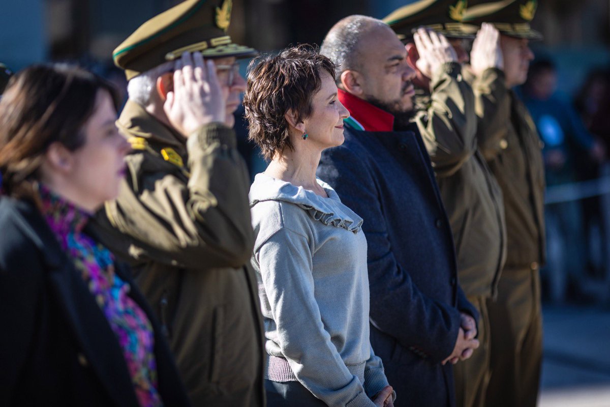 Dotar de mayores herramientas a las policías es también brindar mayor seguridad para las personas. Hoy participamos de una nueva entrega de vehículos para Carabineros que permitirán reforzar las labores preventivas y el patrullaje a lo largo de la región.