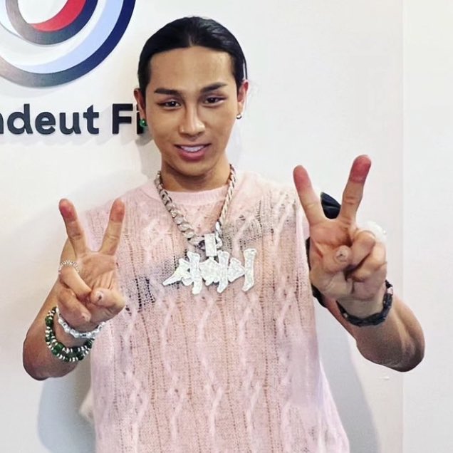 not so hourly minsik tweet media