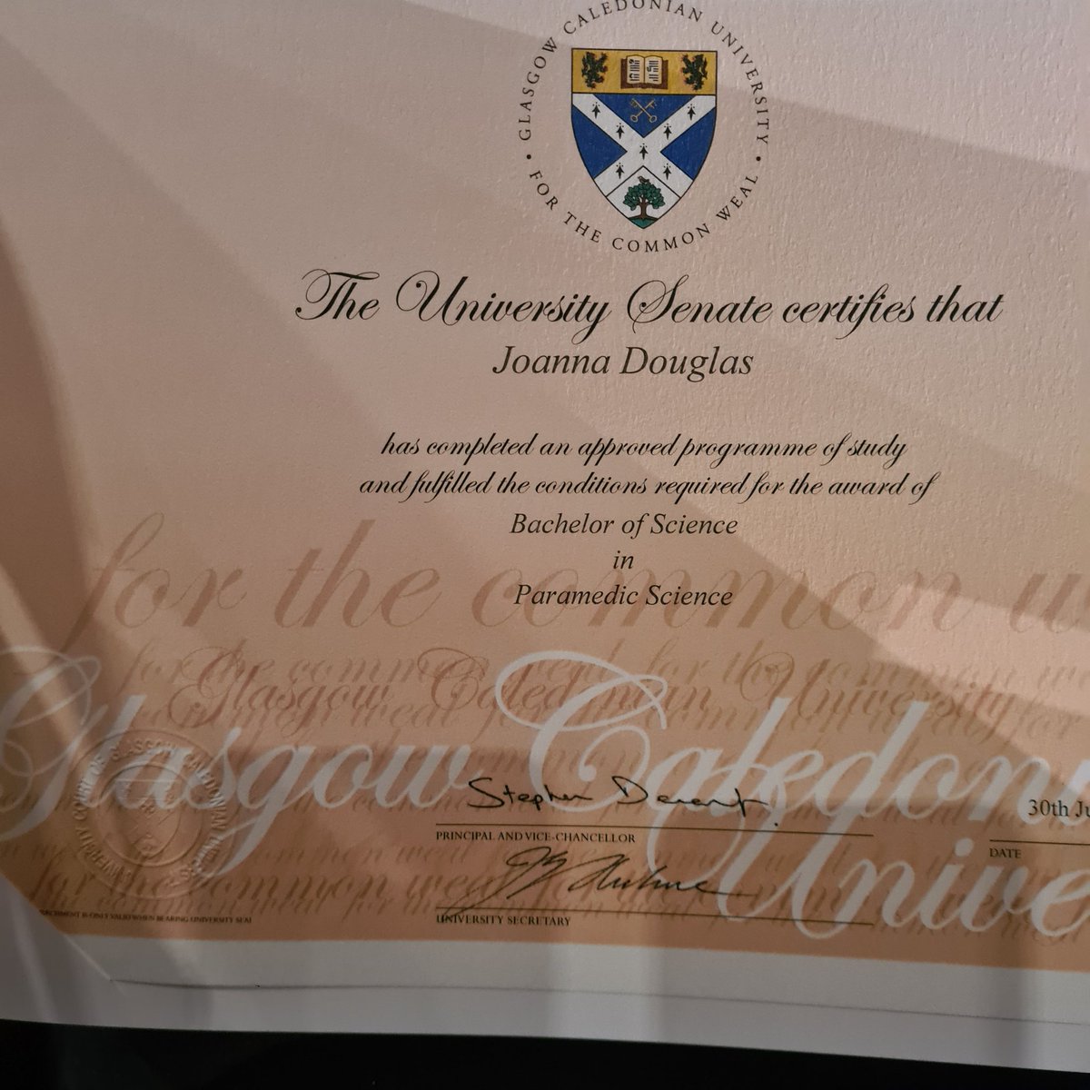 Jo4nn4b4n4n4's tweet image. I done it!! It was tough with 3 kids, a dog and a man-child, but I bloody done it 💚