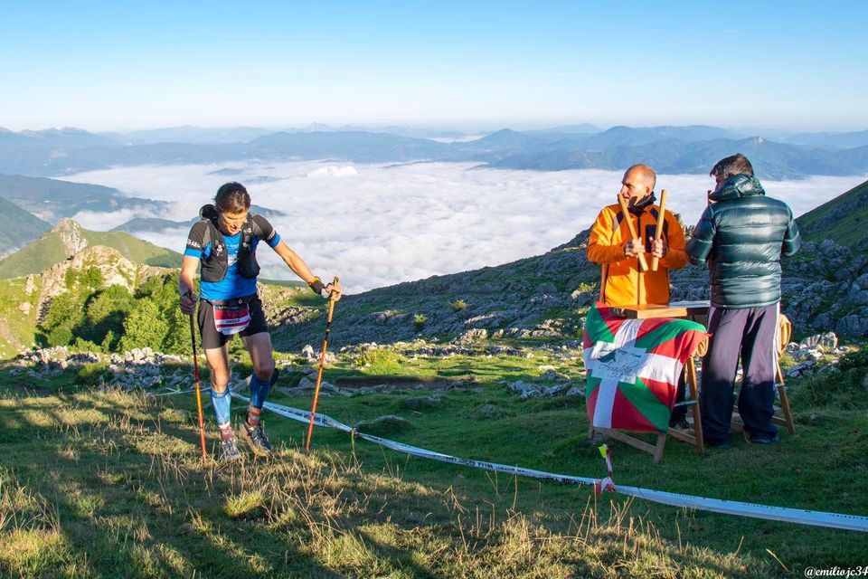 FactorRunning's tweet photo. AHORA | En #FactorRunning por @Late931Oficial: el #RadioTrail de Mayayo Garasa, director de @CarrerasMontana.
Hoy, nos adelanta lo que se viene el próximo fin de semana en Beasain: la edición XII de @EhunmilakG2
#Ehunmilak2023
#mmm
#g2h
#ehm https://t.co/GIg8YNvTP6