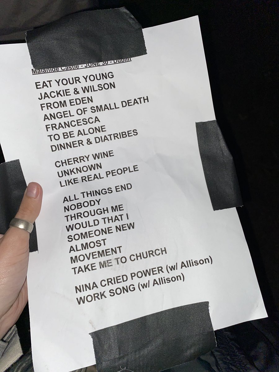 benzeiten's tweet photo. ,,,,no words,,, hozier setlist in my hands,, tears in my eyes https://t.co/XHeF0CXS6m