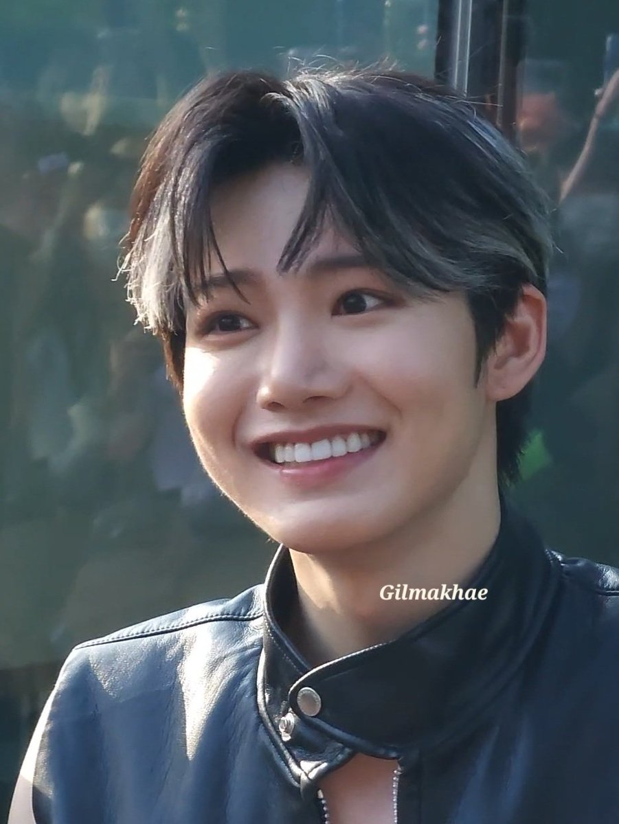 kyuhoer's tweet image. i'm about to faint.. this is insanely gorgeous junkyu ya 😭