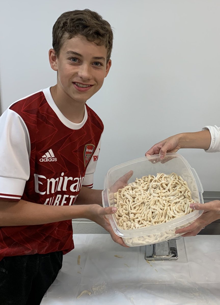 Luca is serving his nonna and nonno some fresh fettuccini tonight 

He worked hard to create impressive pasta for his grandparents 🥺❤️🇮🇹

You made them proud today! 
#italianheritagemonth