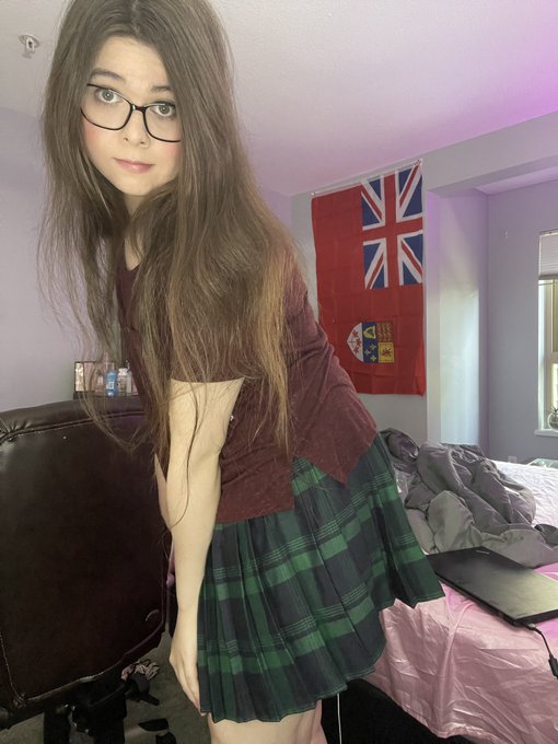 Watch PrincessZoey🏳️‍⚧️🍭🍬's leaked NSFW photo on TwXstars