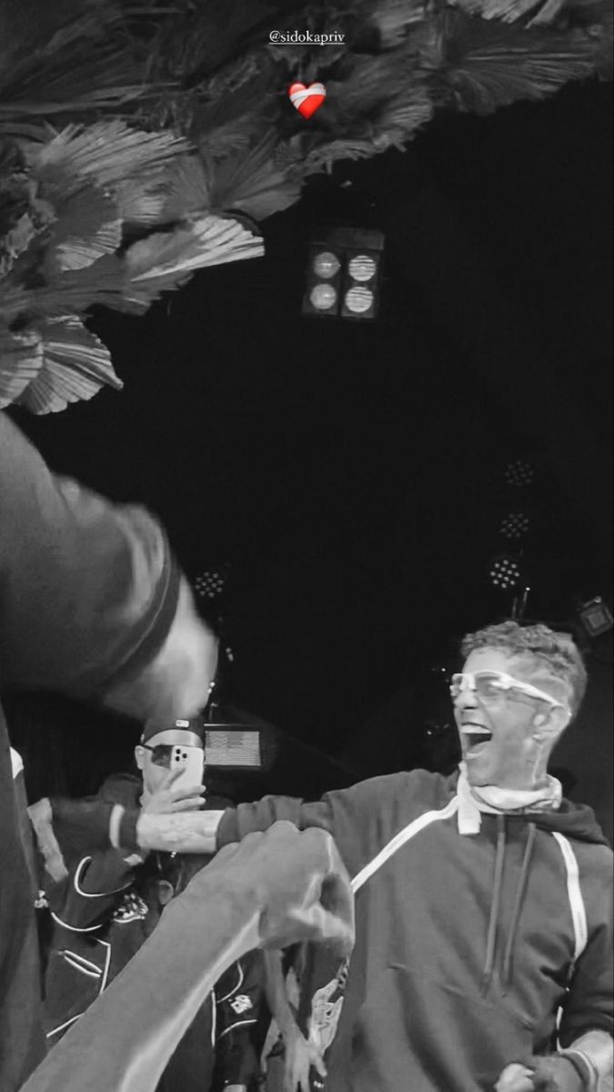 pov: ele é o amor da sua vida, mas não em forma romântica