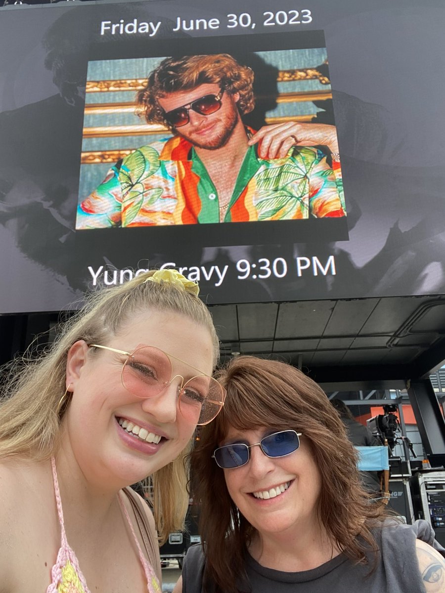 SheetMusicGirl's tweet photo. Bringing my mom to see @yunggravy because I crave chaos https://t.co/ralXTNsnCh