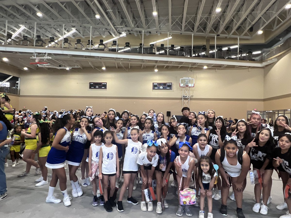 ClintHSCheer's tweet photo. Clint Feeder pattern showing their Clint Pride at UTEP Cheer Camp! @SurrattCubs @ClintJHS @ClintISD
#golions #clintpride #chscheer https://t.co/EUrHdvwxZH