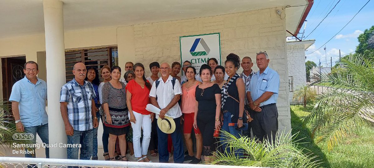 Hoy los diplomantes en funciones estatales del #CitmaCienfuegos culminanos con la defensa de las tesinas. Todo un exito. #VamosPorMás
<a href="/ElbaRosaPM/">Elba Rosa</a> <a href="/cruz_dayamy/">Dayamy Gonzalez Cruz</a> <a href="/CienfuegosCitma/">Citma Cienfuegos</a> <a href="/rolandoroque23/">Rolando Roque Cruz</a> @SotoYarina <a href="/mariana_cubana/">Tairelys Izaguirre R</a>