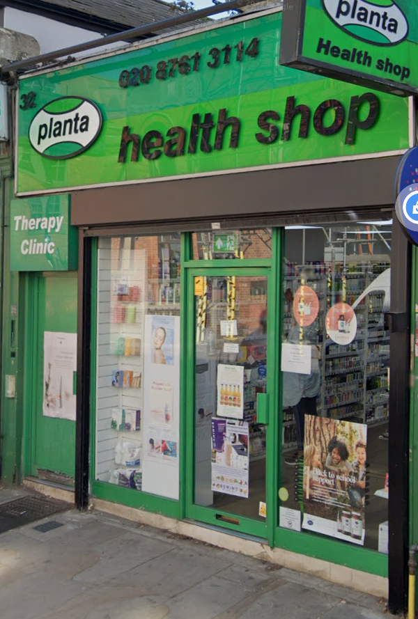 HUGE THANK YOU TO AMAZING NEW #LightUpThePalace SPONSORS...

@TheAlmaCP 
Hollybush Stores
Kim's Newsagents and PO
Planta Health Food Shop 
Christopher Braime (and the Choir on the Hill)

Bringing our <a href="/crowdfunderuk/">Crowdfunder UK</a>  to an incredible £16,950 !!!

crowdfunder.co.uk/p/light-up-the…