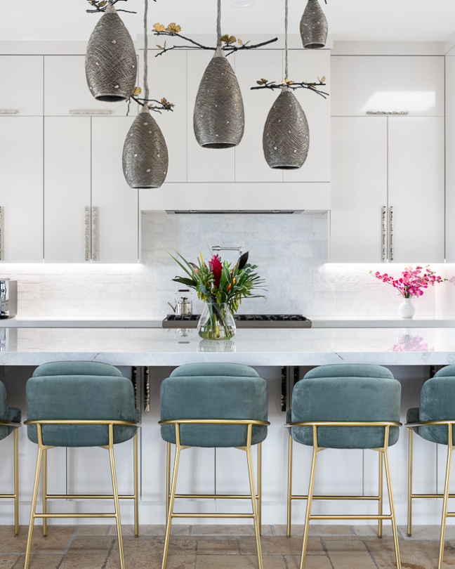 blushluxdesigns's tweet image. 🌟💭 Dreaming of a luxurious kitchen? Incorporate high-end appliances, marble countertops, and elegant finishes to create a sophisticated and glamorous cooking space. ✨🍾 #LuxuryKitchen #HighEndDesign #KitchenGoals #blushmademedoit #blushkitchenandbath