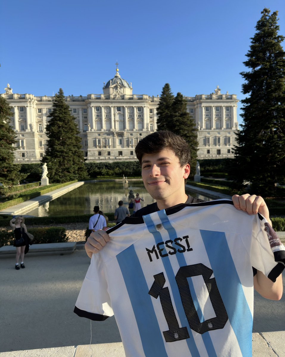 A fan gave me a Messi shirt in Spain 🥹 SUIIIIIIIIII 🐐