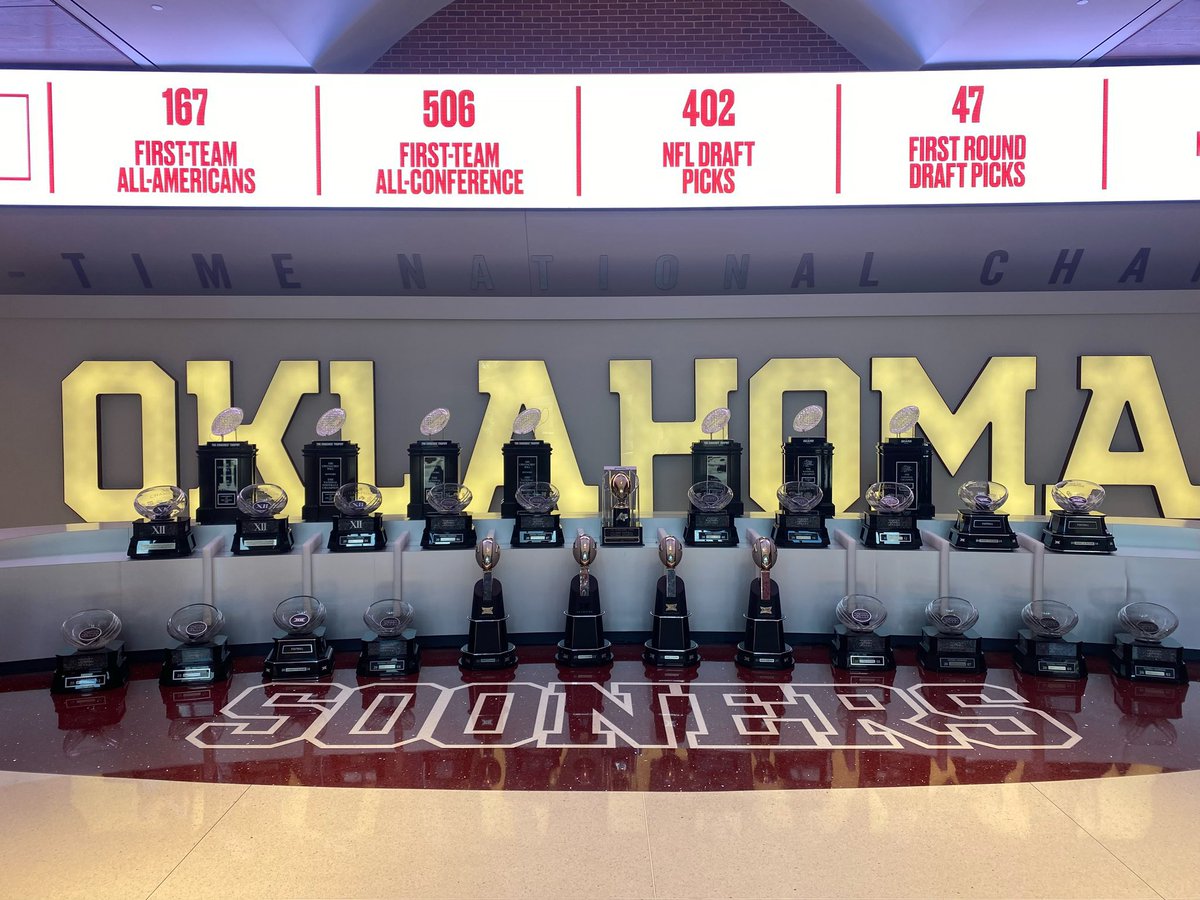 CoachEmmett's tweet image. IT’S OU!