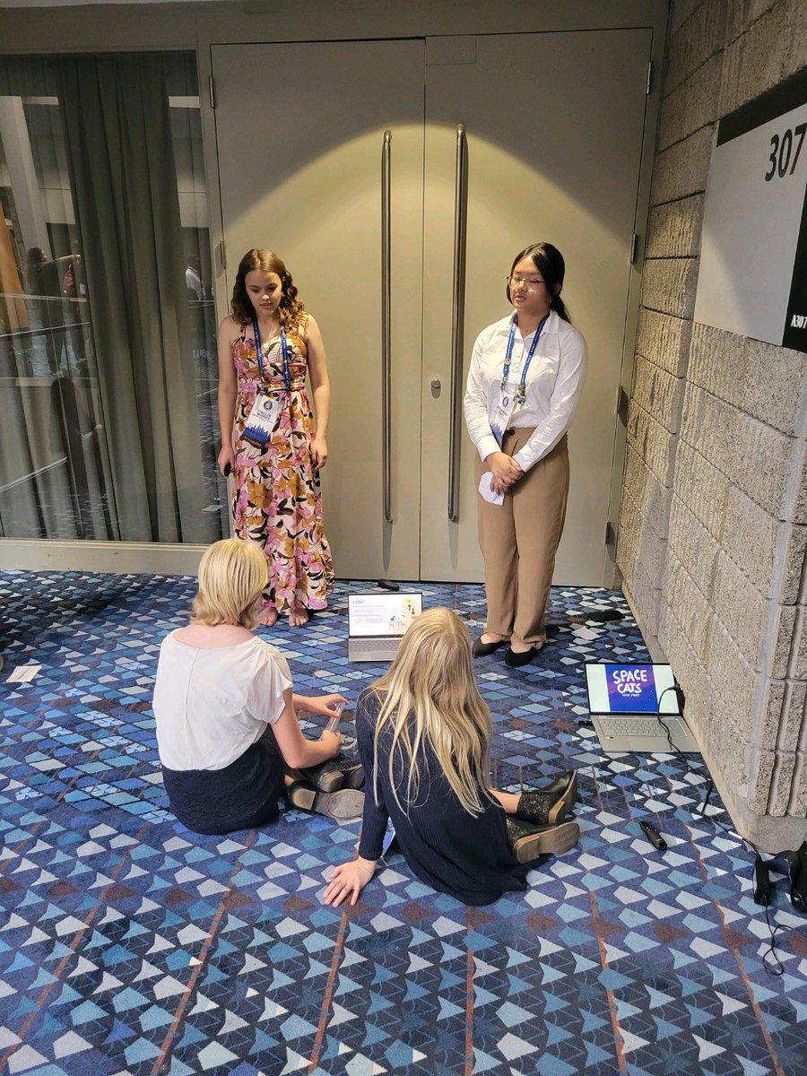 LVHS FBLA Club tweet media