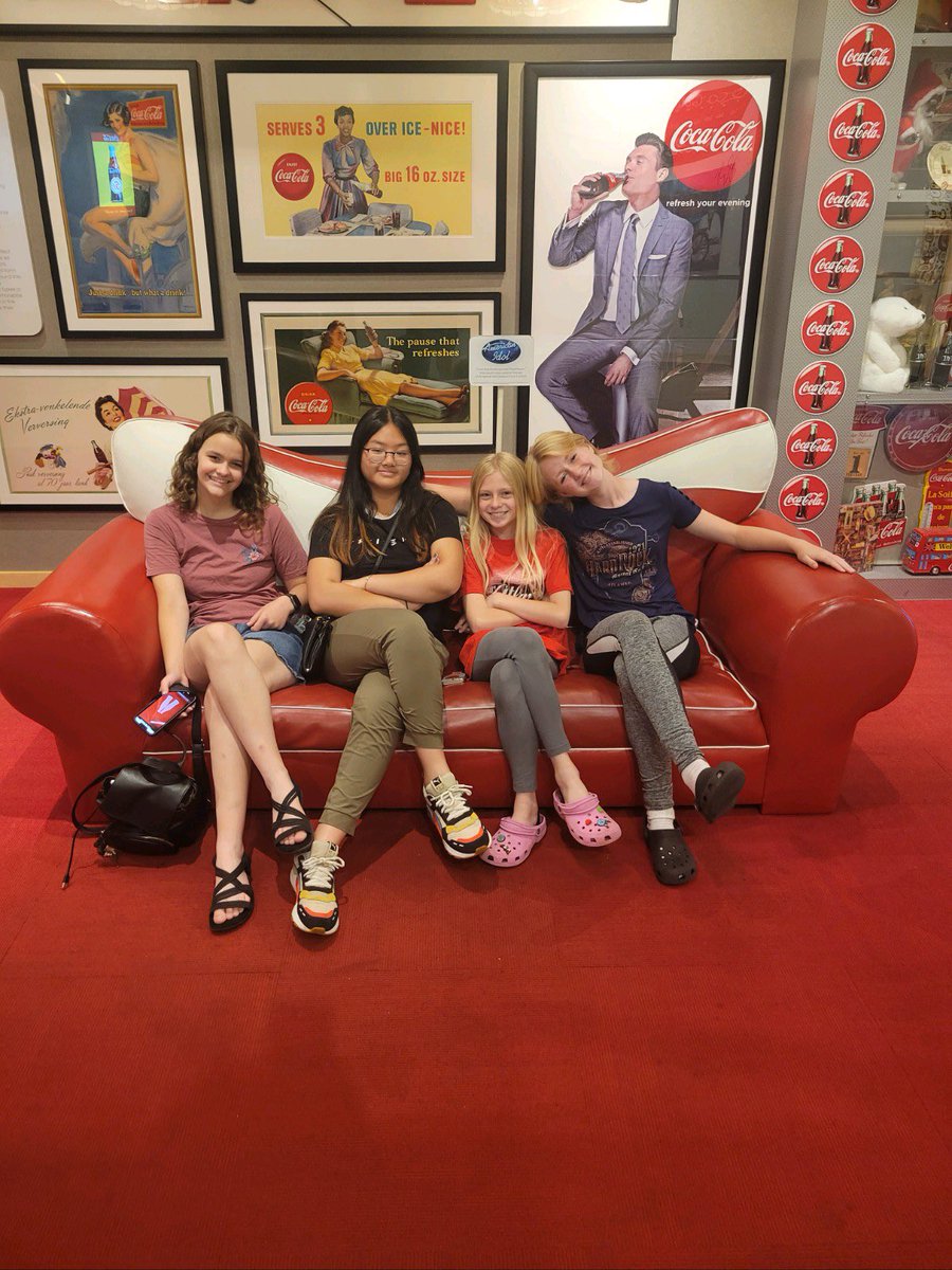 LVHS FBLA Club tweet media