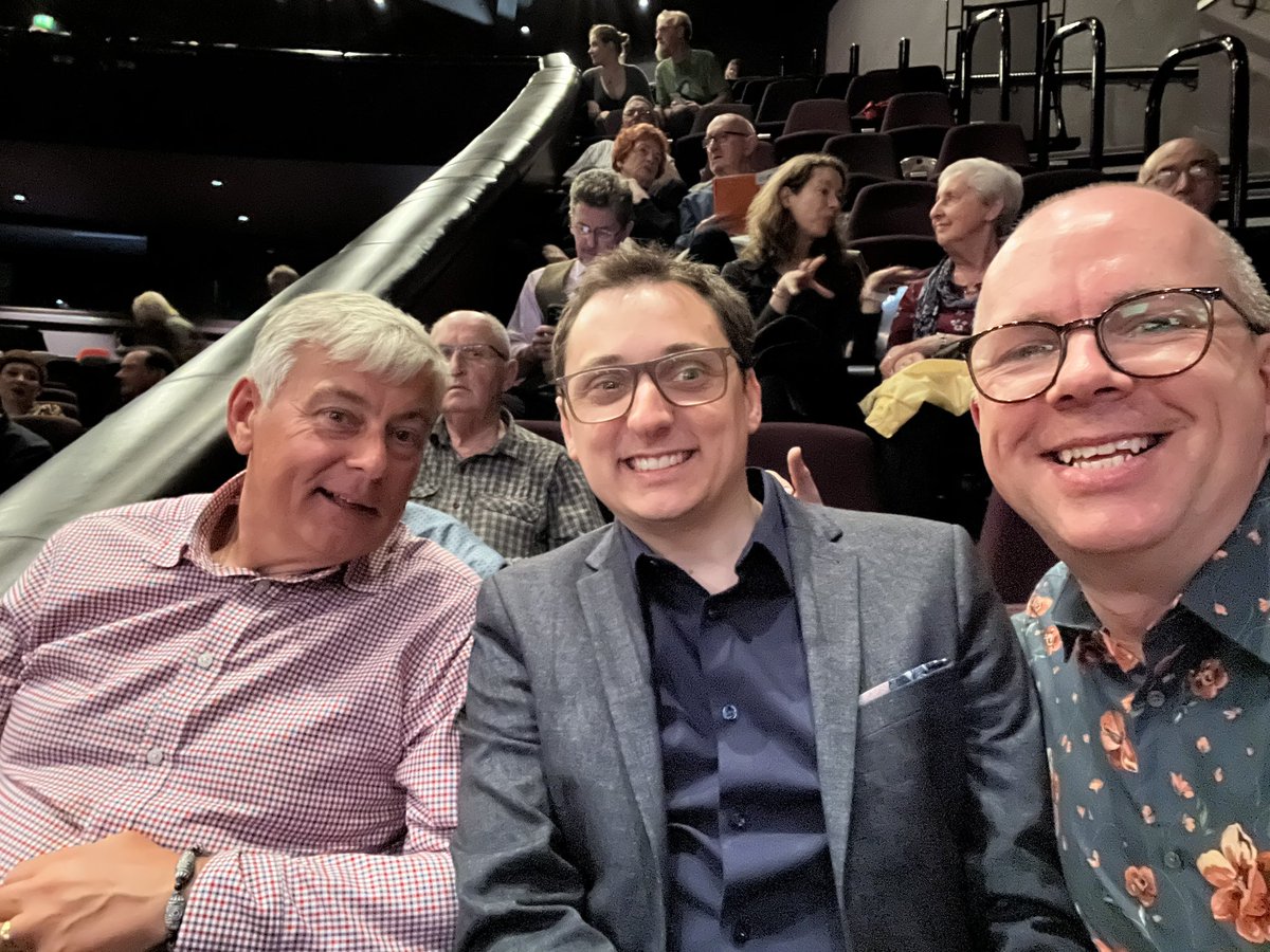 mrserioushead's tweet photo. Boys night out to hear @TrystanLlyr and @WNOtweet in @RiverfrontArts! 🎶 🎙️ #singing #opera #art #music https://t.co/llDdbdpFsV