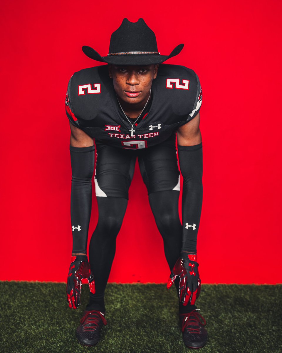 Genius billionaire playboy philanthropist tweet media