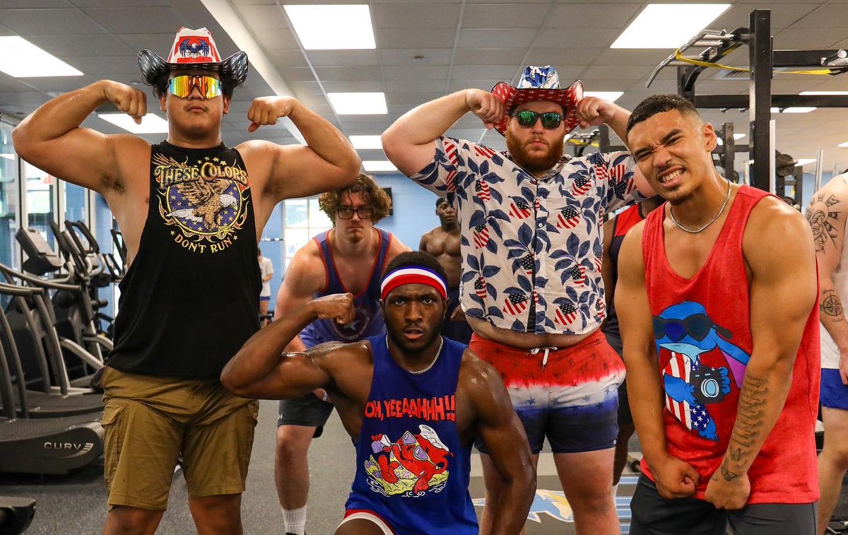 LIUSharksFB's tweet photo. Photos from today’s Red White and Blue Blowout! https://t.co/pobbohrwfa