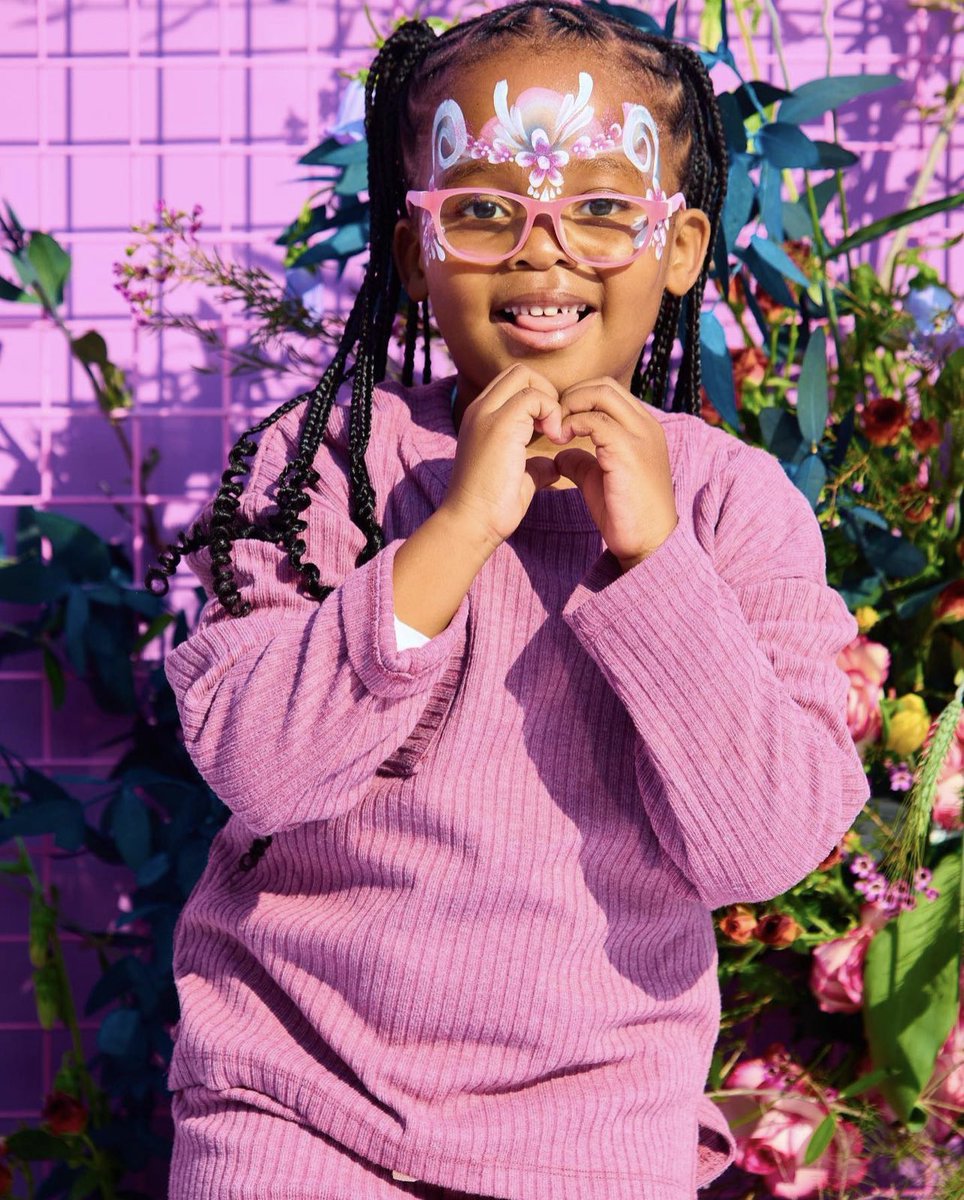 nonoevents's tweet photo. Sbahle Turns 6 Birthday Celebration
#SbahleTurns6 💜
#KiddiesBirthdayCelebration
Thank you @dumantando20 🙏
#BirthdayCelebration #Celebration
#BalloonHouse #BalloonRoom #Gazebos #BaloonBackdrop #EncantoTheme #Balloons #Flowers
#NonoEvents https://t.co/Lja9dHWGPD